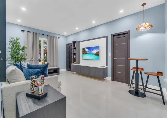 1569-euclid-ave-7-miami-beach-fl-33139/hzid_73a2ac88