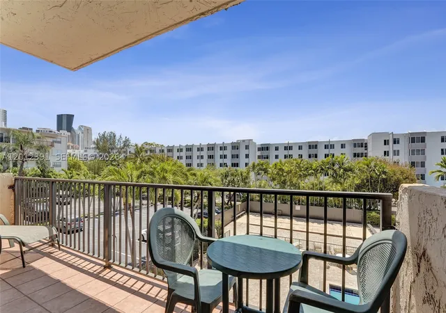 250-181st-dr-214-sunny-isles-beach-fl-33160/hzid_599def3e