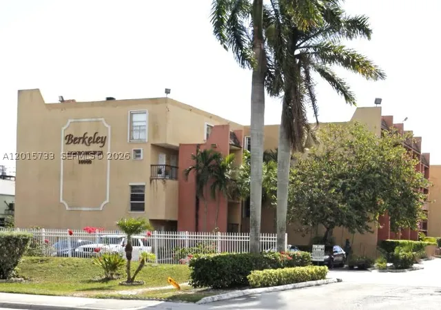 10900-sw-104th-st-315-miami-fl-33176/hzid_fe0db3b2
