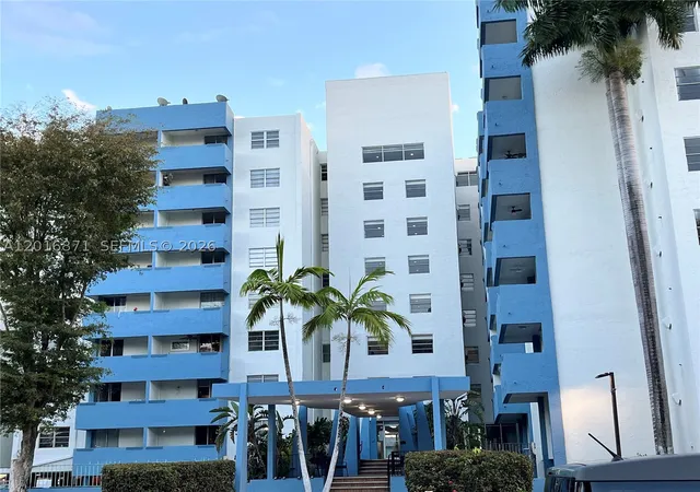 5050-nw-7th-st-220-miami-fl-33126/hzid_51827d28