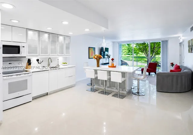 3051-s-palm-aire-dr-201-pompano-beach-fl-33069/hzid_15bb22ec