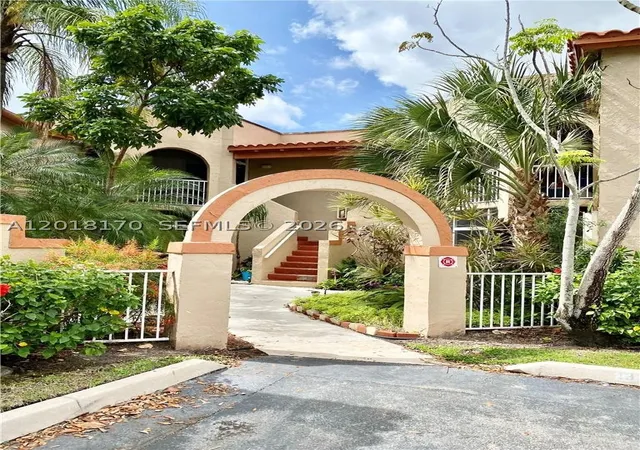 365-sw-86th-ave-203-pembroke-pines-fl-33025/hzid_4a6a3f56