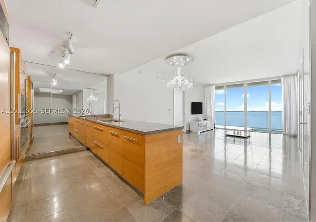 465-brickell-ave-4805-miami-fl-33131/hzid_ded75452