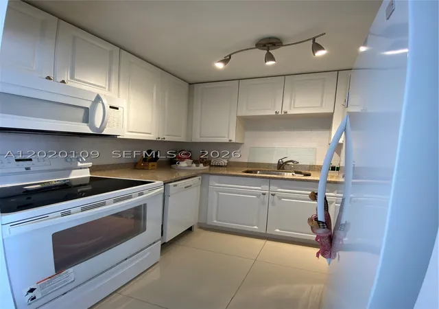 5050-nw-7th-st-312-miami-fl-33126/hzid_48e28974