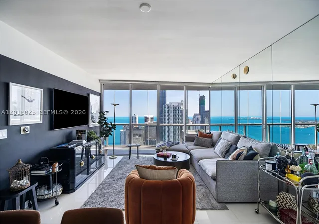 495-brickell-ave-4911-miami-fl-33131/hzid_d5a417ea