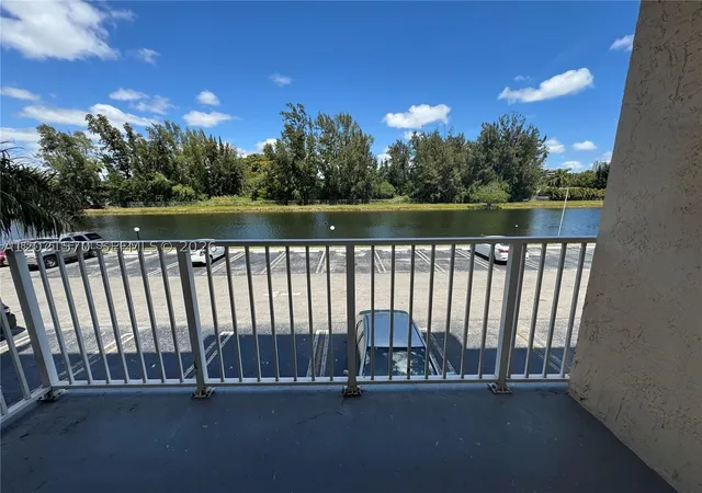 16465-ne-22nd-ave-405-north-miami-beach-fl-33160/hzid_a4020741