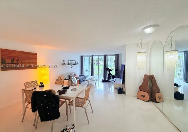 1680-ne-191st-st-105-2-miami-fl-33179/hzid_cbf0ac36