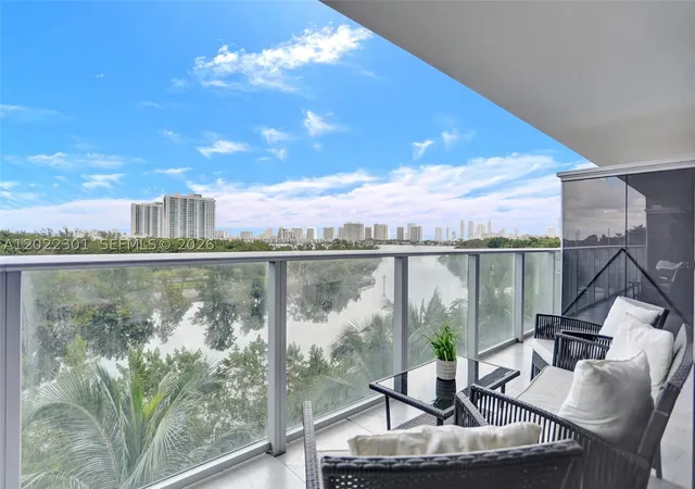 16385-n-biscayne-blvd-403-north-miami-beach-fl-33160/hzid_5bf00440