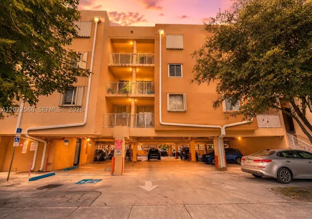 814-nw-36th-ave-302-miami-fl-33125/hzid_3532d366