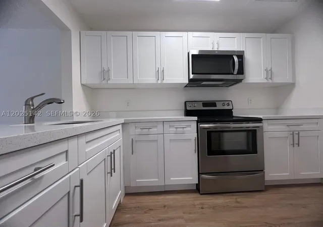2570-w-67th-pl-21-2-hialeah-fl-33016/hzid_06f48d01