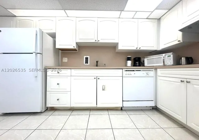 4001-s-ocean-dr-15l-hollywood-fl-33019/hzid_e061eb89