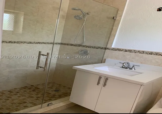 6498-collins-ave-41-miami-beach-fl-33141/hzid_9493c554