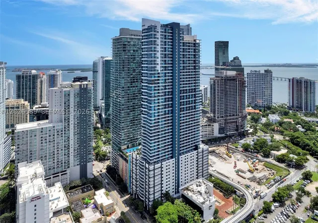 60-sw-13th-st-4404-miami-fl-33130/hzid_0448ed3b
