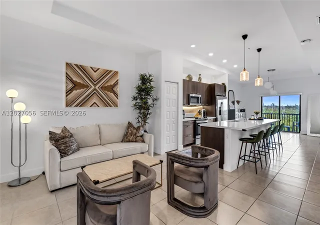 8175-nw-104th-ave-32-doral-fl-33178/hzid_3cc8f3a7