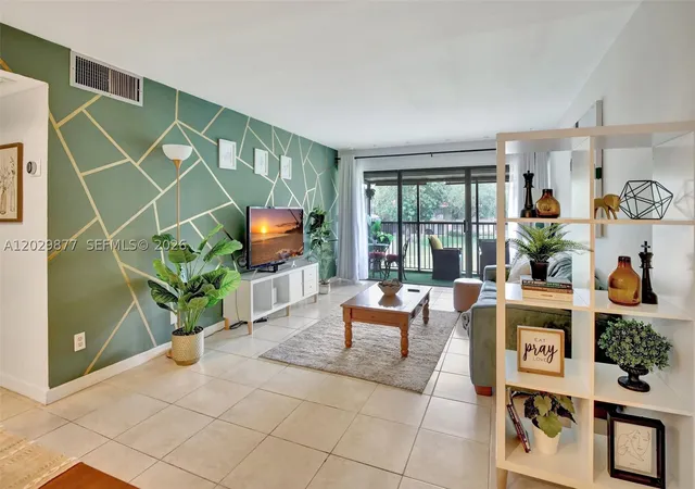 5821-washington-st-30-hollywood-fl-33023/hzid_764e5532