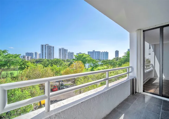 20355-ne-34th-ct-421-aventura-fl-33180/hzid_bd092208