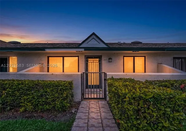 10828-sw-72nd-st-205-miami-fl-33173/hzid_5b990df4