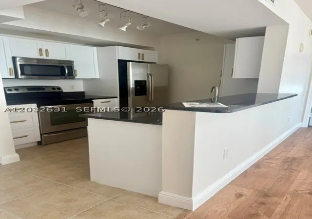 7350-sw-89th-st-2110s-miami-fl-33156/hzid_41572d06