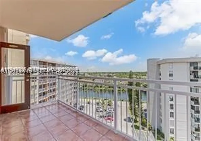 2025-ne-164th-st-904-north-miami-beach-fl-33162/hzid_4982891c