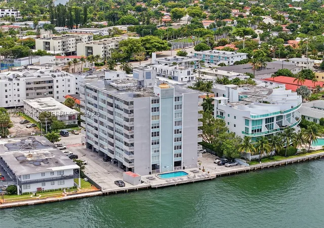 2016-bay-dr-504-miami-beach-fl-33141/hzid_b2ac0391