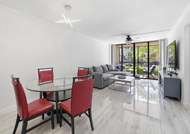16-royal-palm-wy-2050-boca-raton-fl-33432/hzid_1a11411b