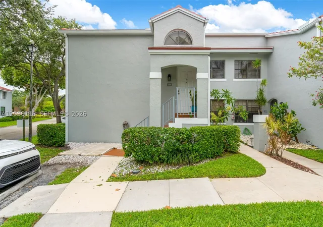 12026-nw-11th-st-12026-pembroke-pines-fl-33026/hzid_ebc7ce50