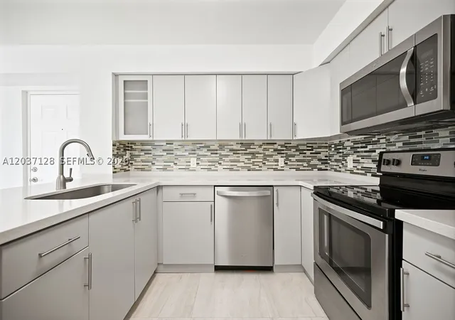 4420-nw-107th-ave-107-doral-fl-33178/hzid_1a0f492e