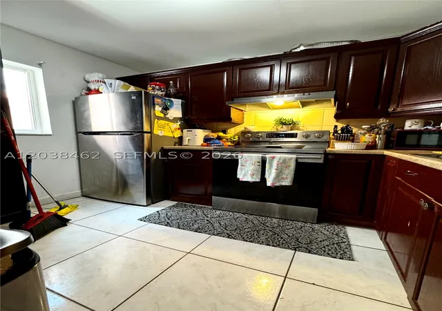 19729-sw-114th-ave-250-miami-fl-33157/hzid_88aba858
