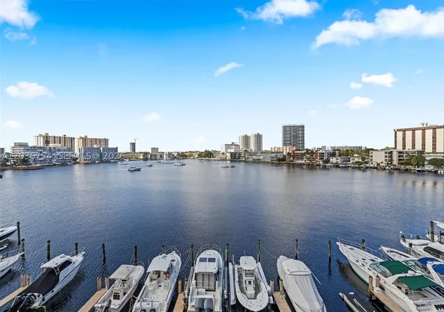 126-golden-isles-dr-62a-hallandale-beach-fl-33009/hzid_60446443