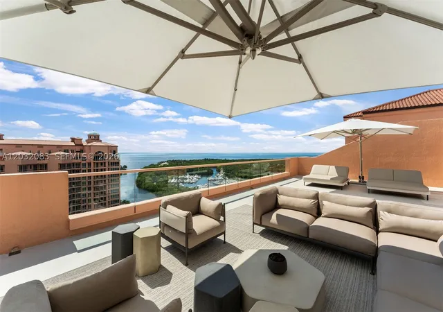 60-edgewater-dr-ts-d-coral-gables-fl-33133/hzid_e089ae77