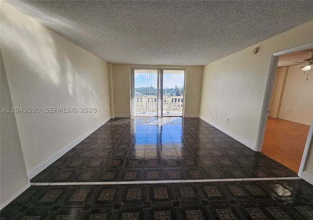 15600-nw-7th-ave-704-miami-fl-33169/hzid_ff7f92f6