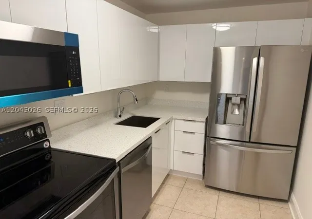 8405-nw-8th-st-303-miami-fl-33126/hzid_6c187764