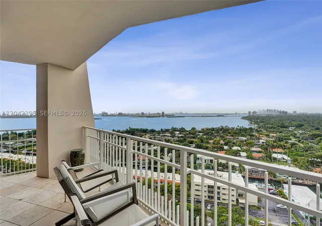 2000-towerside-ter-ts8-miami-fl-33138/hzid_0519a76c