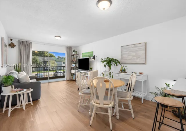 4161-nw-90th-ave-206-coral-springs-fl-33065/hzid_c443106e