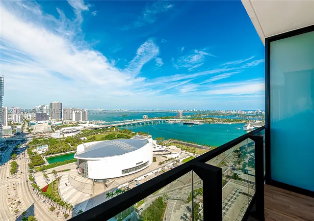 398-ne-5th-st-2904-miami-fl-33132/hzid_cc5251d2