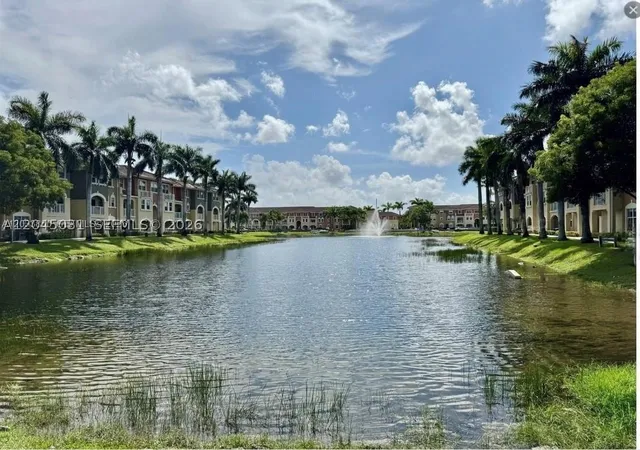 10885-nw-89th-ter-203-doral-fl-33178/hzid_cda1448f