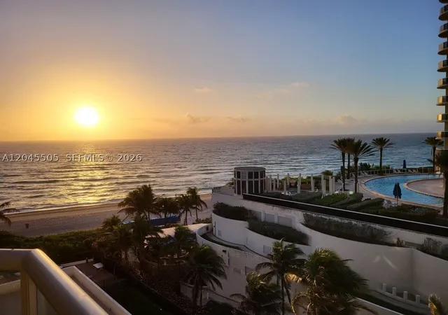 17275-collins-ave-804-sunny-isles-beach-fl-33160/hzid_54652696