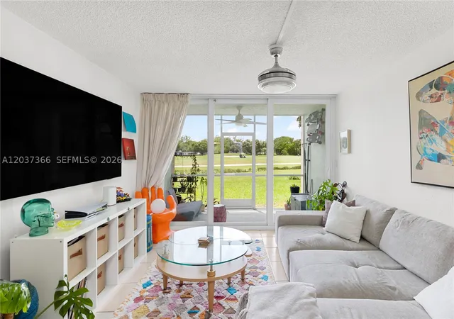 9495-evergreen-pl-103-davie-fl-33324/hzid_564e8a4d