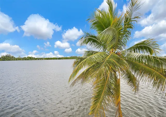 1075-ne-miami-gardens-dr-306-miami-fl-33179/hzid_89547911