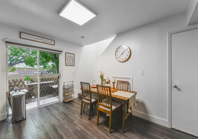 14901-sw-82nd-ter-1-205-miami-fl-33193/hzid_a55db8c4