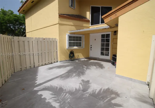 8340-sw-154th-ave-60-miami-fl-33193/hzid_258cafd4