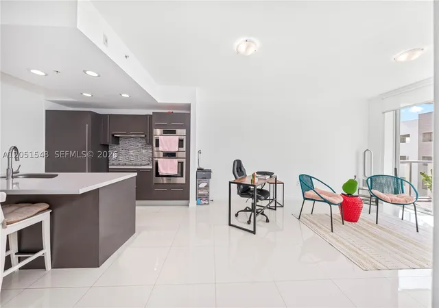 7751-nw-107th-ave-422-doral-fl-33178/hzid_4f8b3e9d