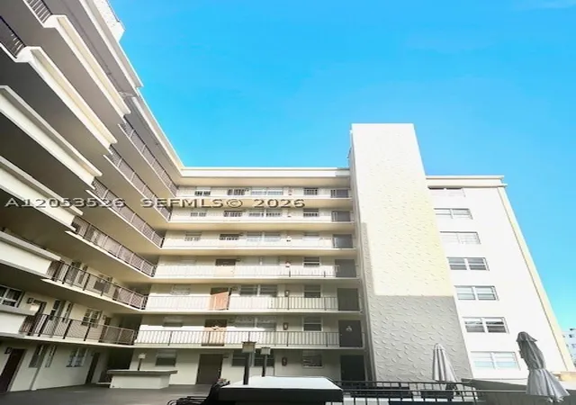 1811-jefferson-st-210-hollywood-fl-33020/hzid_b61dacfb
