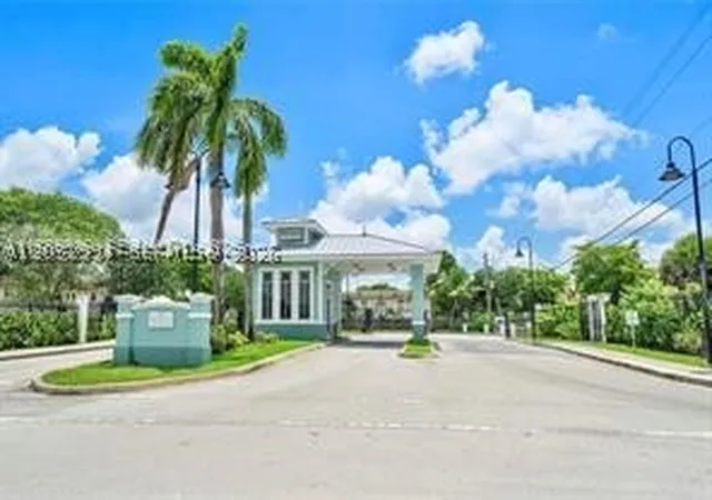5333-nw-18th-st-3a-lauderhill-fl-33313/hzid_13ef0dc8