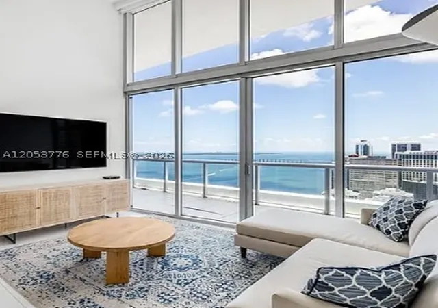 495-brickell-ave-4105-miami-fl-33131/hzid_e24b8eee
