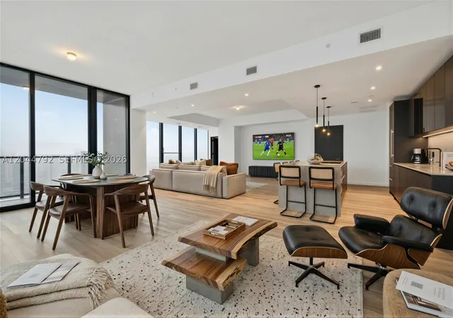 20-ne-11th-4703-miami-fl-33132/hzid_48678ad9
