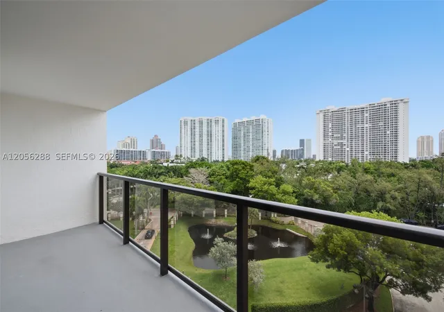 18181-ne-31st-ct-807-aventura-fl-33160/hzid_362a28f0