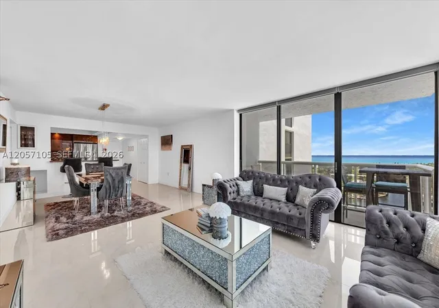 20515-e-country-club-dr-2048-aventura-fl-33180/hzid_5232de25
