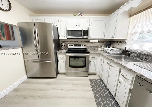 9801-sunrise-lakes-blvd-203-sunrise-fl-33322/hzid_cdc86a14