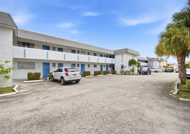 19051-ne-2nd-ave-1503-miami-fl-33179/hzid_44d17d53